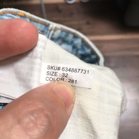 Abercrombie & Fitch Light Blue Distressed High Rise Mom Jeans - Picture 11 of 13